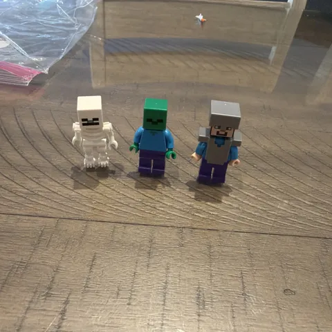 Lego Steve 21172 Minecraft Armor, zombie, skeleton 