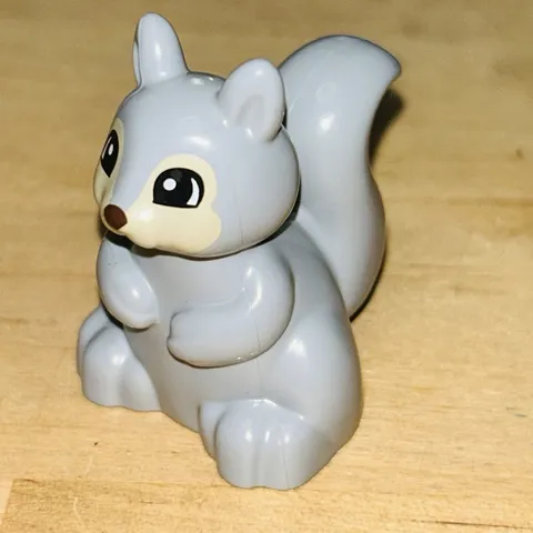 Lego Duplo Grey Gray Squirrel Black Eyes Forest Backyard Animal Pet