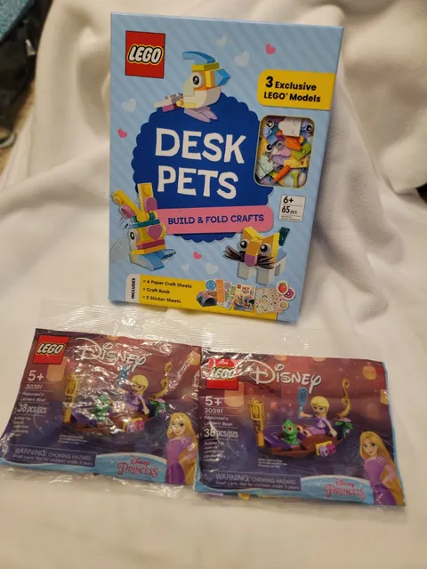 Lego Desk Pets Build And Fold Crafts Includes 65 Lego Pieces Plus 2 Disney...
