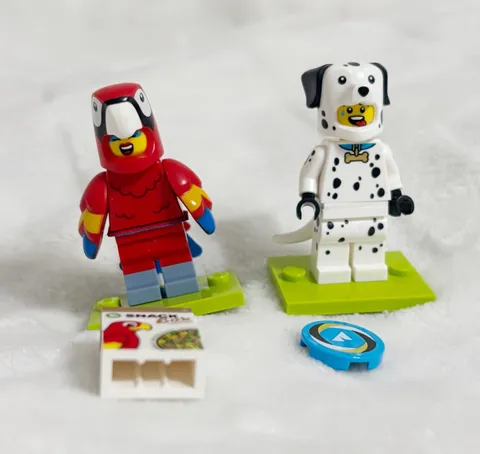 LEGO Minifigures 71051, Dalmatian with Toy & Parrot with Snack Box, Series 28