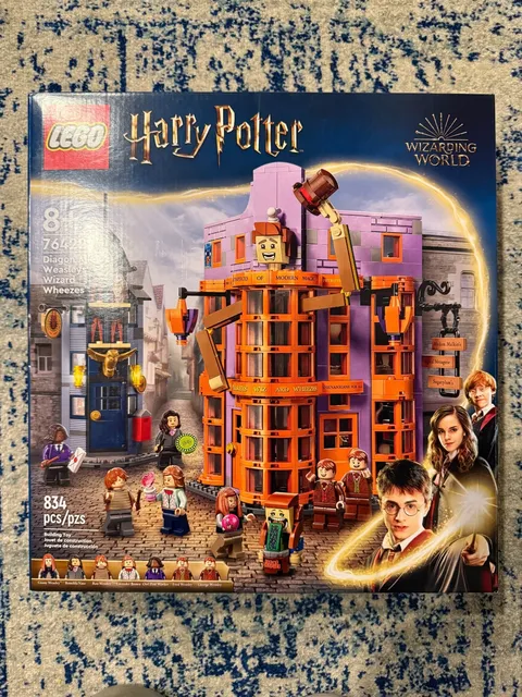 LEGO Harry Potter 76422 Weasleys' Wizard Wheezes 100% Complete Used Box / instru