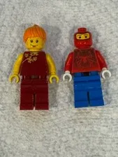Vintage LEGO Wrestler Spider-Man And Mary Jane Minifigures
