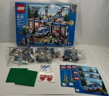LEGO CITY: Forest Police Station (4440) - INCOMPLETE w/ INSTRUCTIONS (READ)