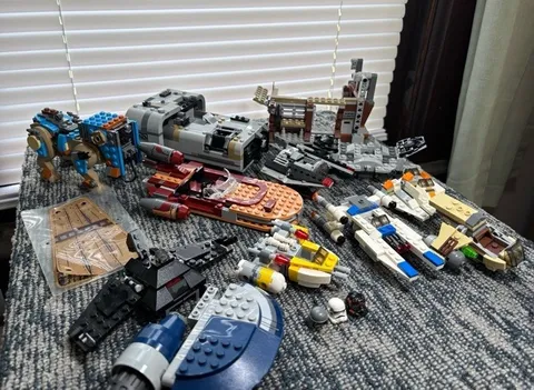 LEGO Star Wars Mixed Lot Ships Vehicles Parts
