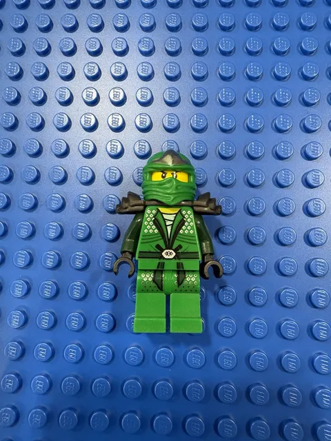 LEGO Ninjago ZX Lloyd Minifigure With Mask/Helmet, Shoulder Armor & Accessory