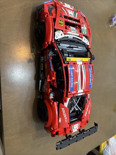 LEGO TECHNIC: Ferrari 488 GTE “AF Corse #51” (42125)