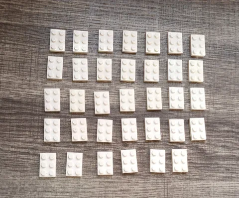 34 pieces White Genuine Lego 2 x 3 Plates Part 3021 WYSIWYG IRL you get 34 pcs