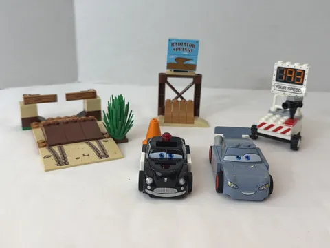 Lego Juniors Disney Cars - Willy’s Butte Speed Training Set #10742 - 100% Comp.
