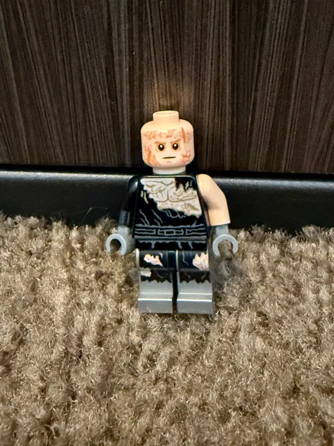 Lego Star Wars Anakin Skywalker Transformation Process (Burnt) minifigure sw082