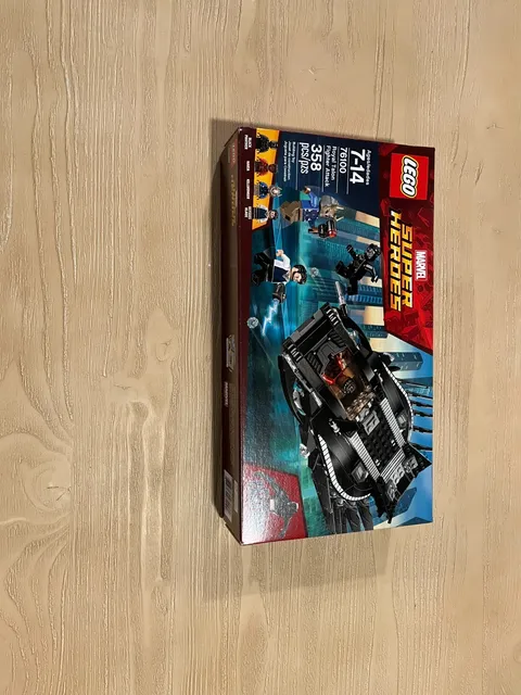 LEGO Marvel Royal Talon Fighter Attack 76100 New Sealed Retired Set
