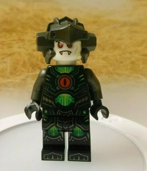 Lego #72003 Mini Figure Nexo Knights INFETOBYTER 2018 NEX 129 
