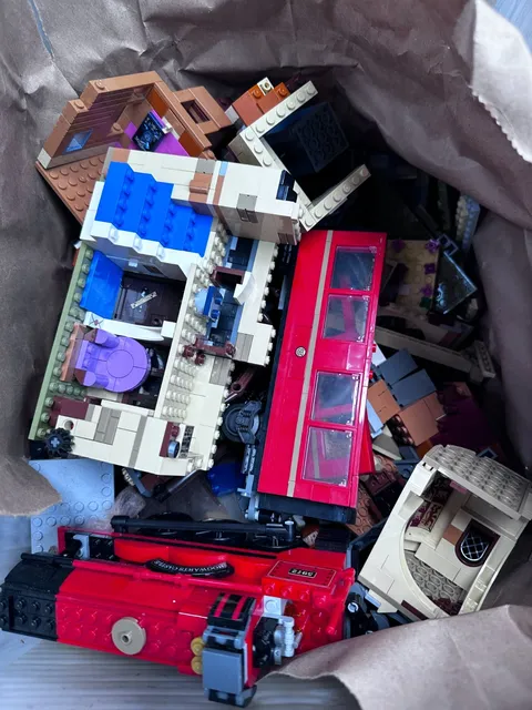 LEGO Harry Potter Huge Parts Lot Almost 7 Pounds Some Minifigs