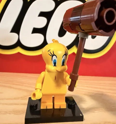 Lego Looney Tunes Tweety Bird Minifigure With Accessory