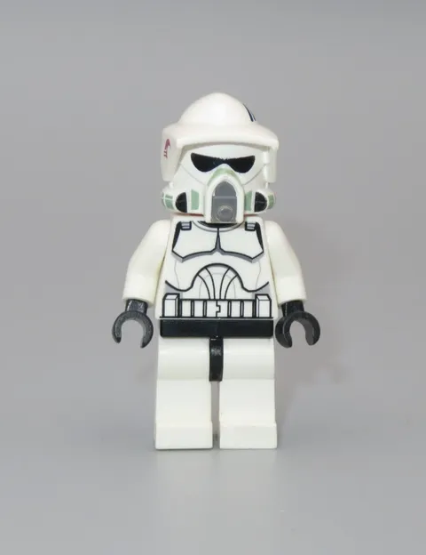 LEGO Star Wars Clone ARF Trooper Razor  minifigure 7913
