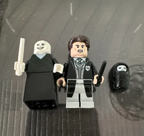 LEGO Minifigure Lot - Figures w/ Wands, Lord Voldemort, Tom Riddle & Baby