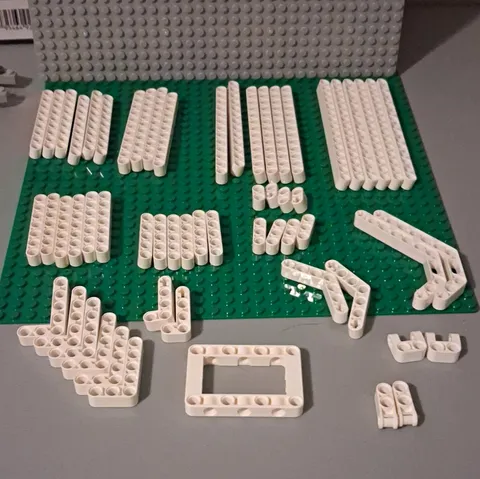 LEGO White Technic Bulk Lot. 57 Pieces. Excellent Condition