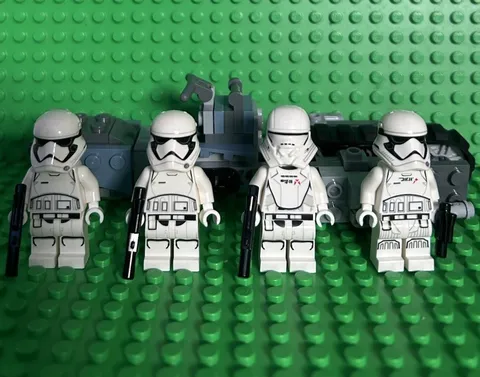 LEGO Sequel Trilogy Star Wars Minifigure Lot 