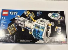 LEGO CITY: Lunar Space Station (60349)