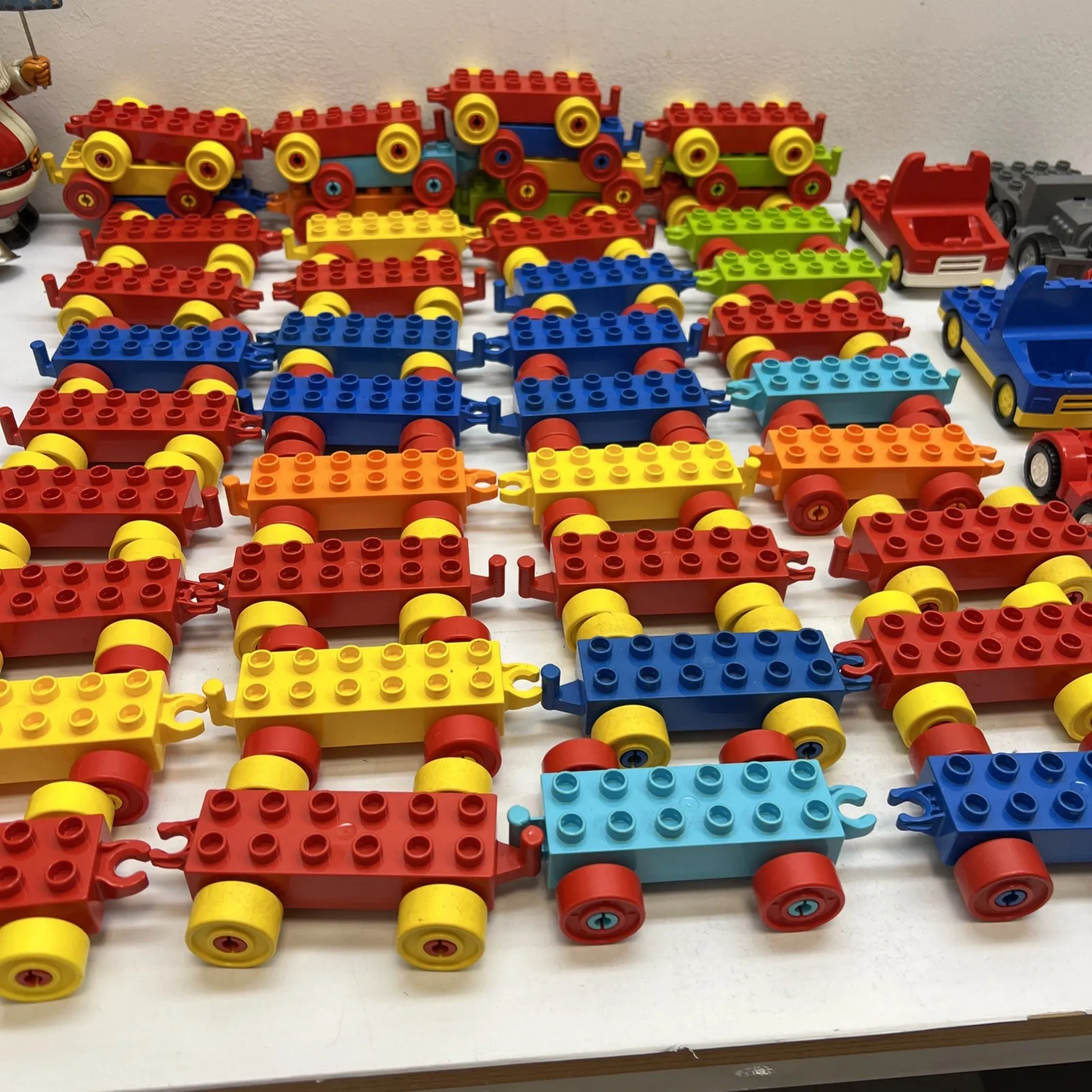 Lego Duplo - Lot Of (44) Random 2x6 Stud Train Car Base Pieces, Blocks, Cars🔥🔥