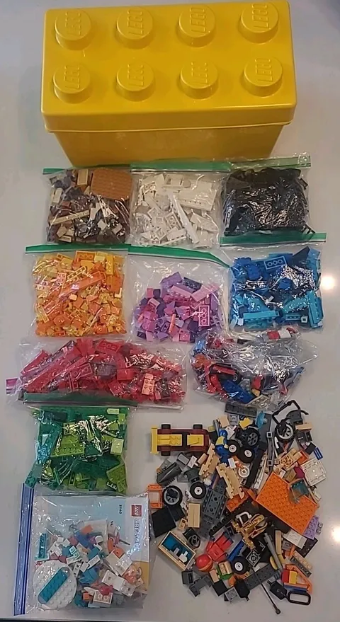 3.75 Lbs + LEGO Storage Brick 8 Stud Large Yellow Container Plastic Bin (B1-B)