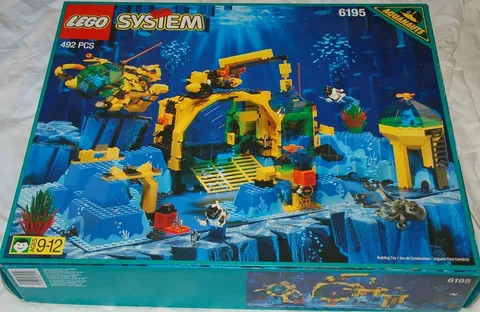Lego Aquanauts: 6195 Neptune Discovery Lab & Crystall Explorer Sub Complete