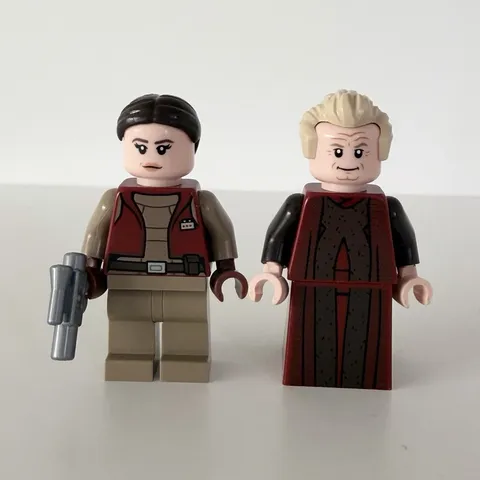 Lego Chancellor Palpatine And Padme From 75354
