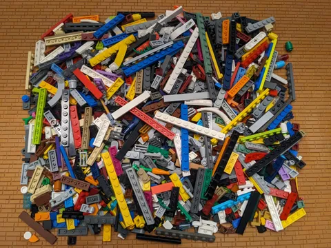 LEGO 800pcs Small Mix Bulk Lot Tiles Plates 1x1 1x2 1x6 Detail Finishing Cleaned
