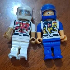 LEGO Technic 1997 2x Minifigure Blue & White Racing Suit with Helmets