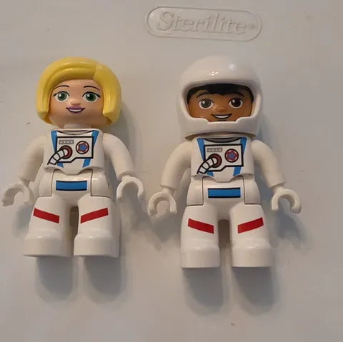 LEGO Astronaut Minifigure Lot of 2 White Spacesuit w/ White Helmet & Hair