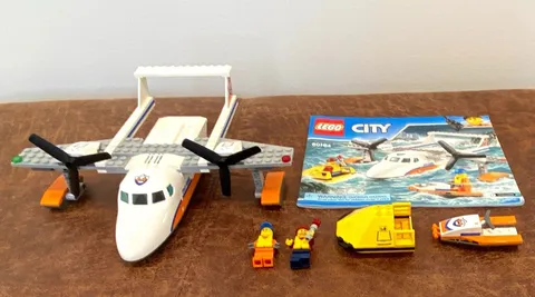 LEGO CITY Rescue: Sea Rescue Plane (60164) Complete w/ Manual and Minifigs