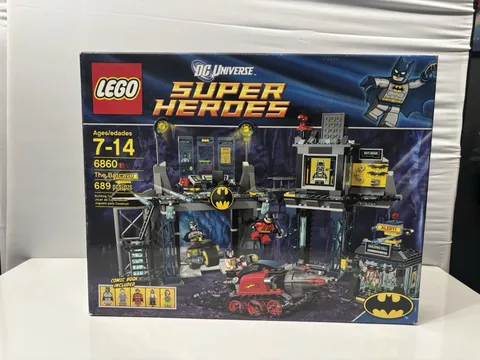 New Sealed LEGO 6860 DC Super Heroes: Batman The Batcave Brand New! Retired CIB