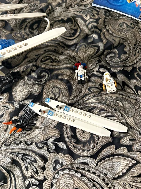 LEGO NINJAGO set 2260 ice dragon attack