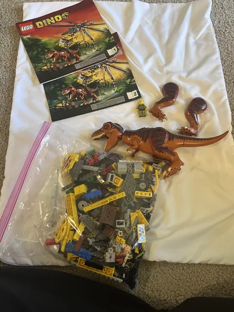 LEGO Dino: T-Rex Hunter (5886) - Used. Unsure If 100%  Complete.
