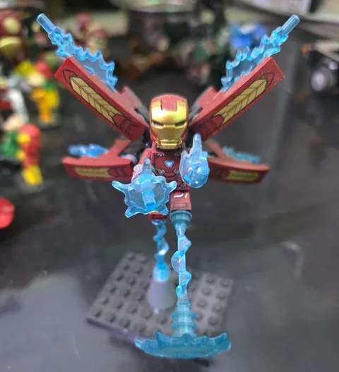 LEGO Marvel Super Heroes Iron Man Minifigure sh573 w/Wings & Blue Effects
