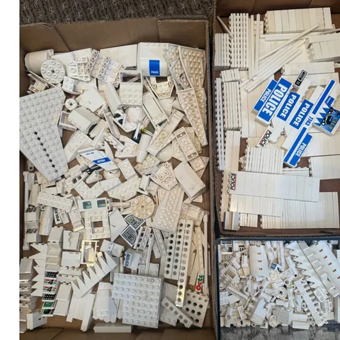 LEGO White Bulk Lot Bricks Plates Specialty Pieces Police City 2.6lb Mixed Piece