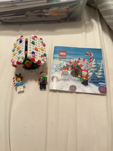 LEGO Gingerbread House 6550806 Seasonal Set 150 pcs Limited Edition Retired