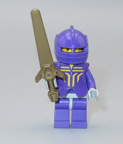 LEGO Castle rare dark purple helmet Danju armor greatsword minifigure 8781 8777