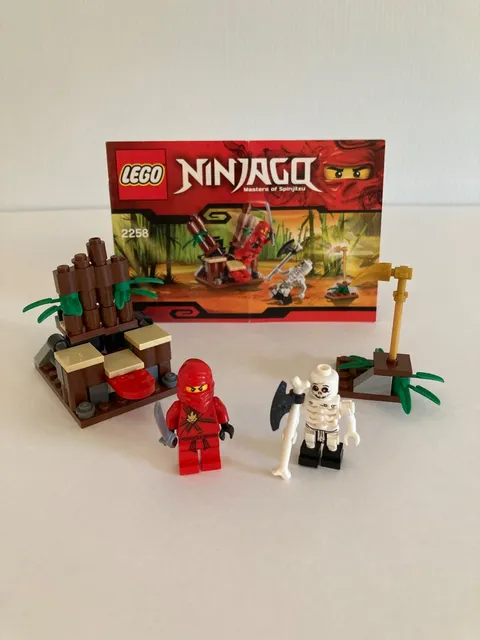 LEGO 2258 NINJAGO: Ninja Ambush COMPLETE w/ Minifigures + Manual. NO BOX.