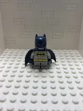 LEGO - Super Heroes - Batman - Mini Figure - Short Legs / Dark Blue Cape