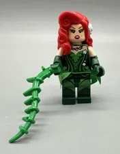 LEGO DC Poison Ivy Cloth Skirt Minifigure from 2017 Batman set 70908 SH0327