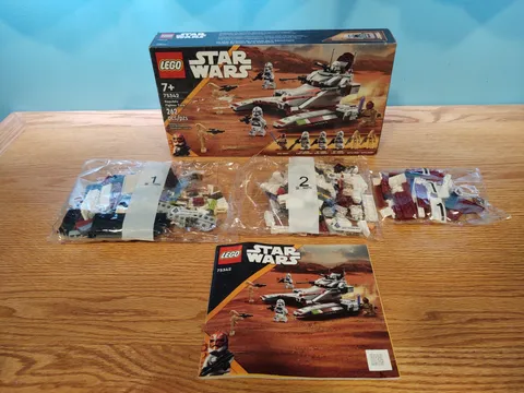 LEGO Star Wars Republic Fighter Tank 75342 New Mace Windu Clone Trooper