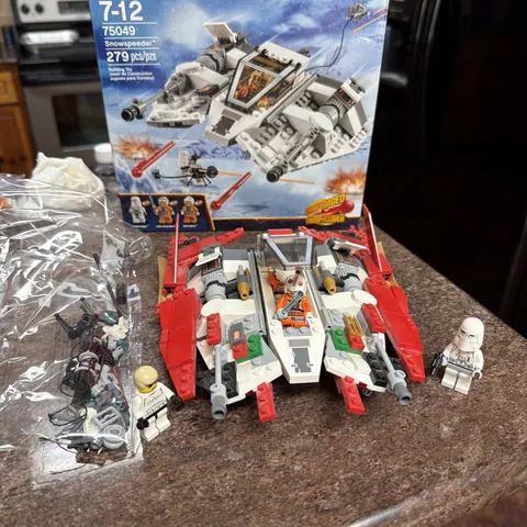 LEGO Star Wars: Snowspeeder (75049)? used