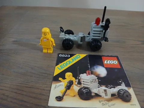 LEGO Space: Surface Transport (6823) 100% Complete w Minifigures & Instructions