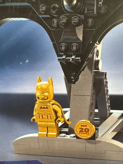 LEGO® BATMAN Gold Minifigure sh1124 from Set (76330) 20th Anniversary Edition