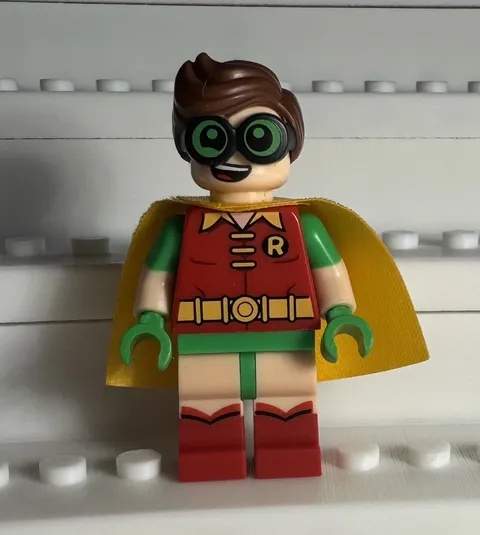 LEGO The LEGO Batman Movie Robin Minifigure w/ Yellow Cape