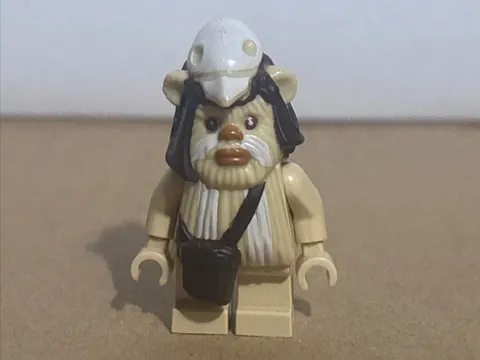 LEGO Star Wars Ewok Logray Minifigure Endor Ewok Village Great Condition
