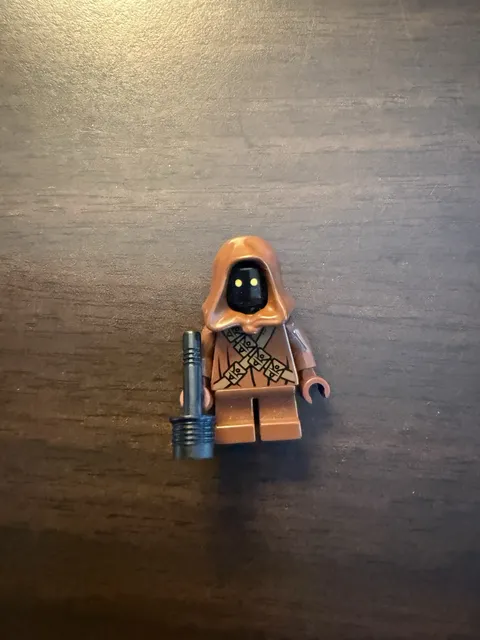 LEGO Star Wars Jawa Minifigure sw0141 From Set 10144 2005 No Cape