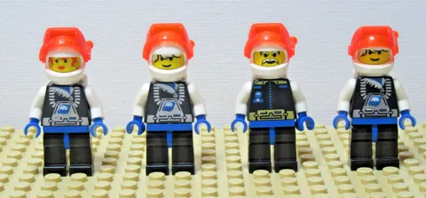 Lot Lego Ice Planet 6983 6973 6898 Space Minifigures Doctor Kelvin visor chief 4