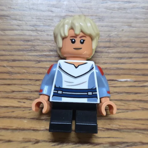LEGO sw1214 Star Wars Bad Batch Omega Minifigure 