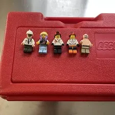 Vintage 1982 Red Lego Bin Plastic Container Case With 5 Minifigs